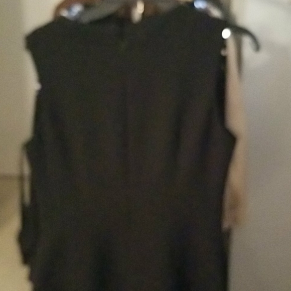 Dress - Picture 3 of 4